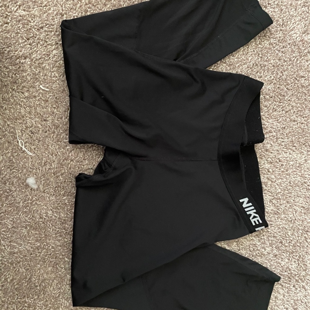 Nike crop athletic leggings